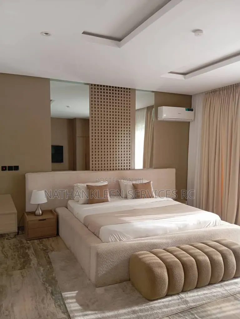 Bach Pad Two Bedroom Luxury Apartment in Jahi
