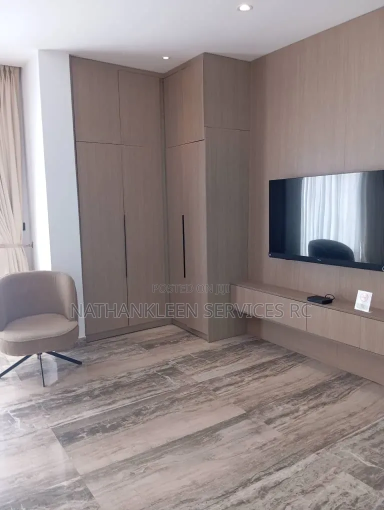 Bach Pad Two Bedroom Luxury Apartment in Jahi