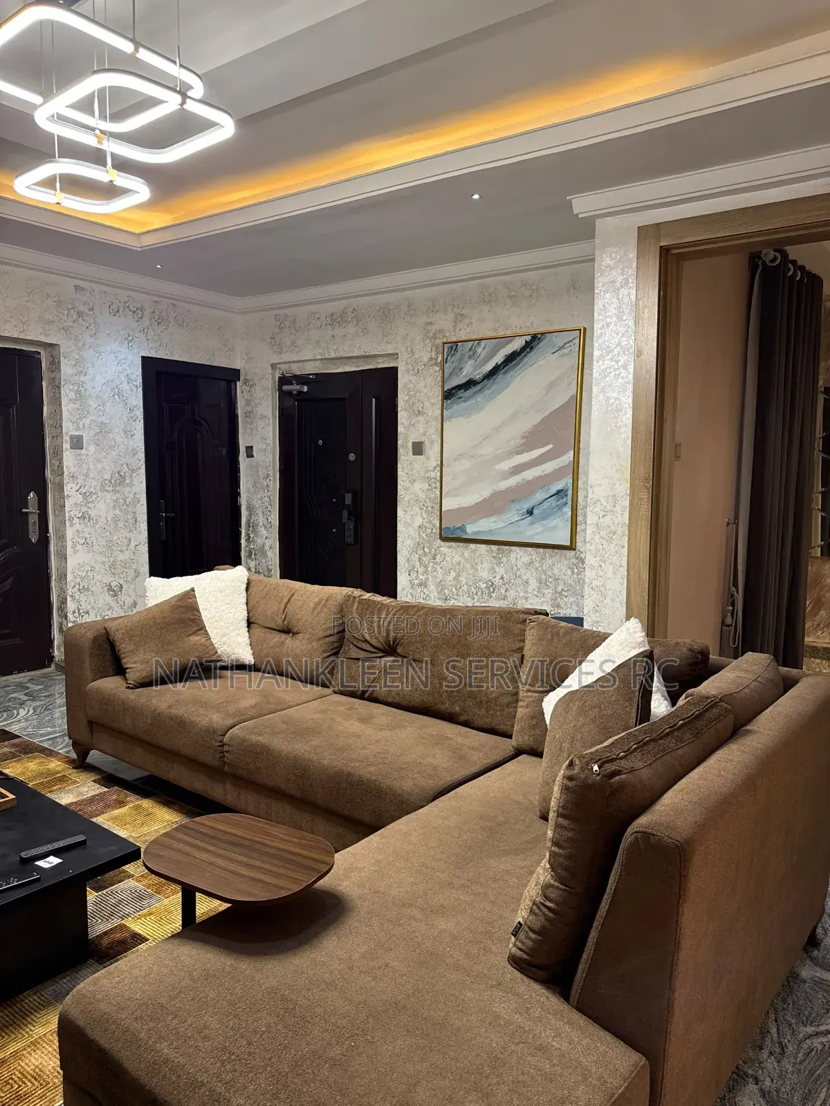Hydra Two Bedroom Luxury Apartment in Jahi