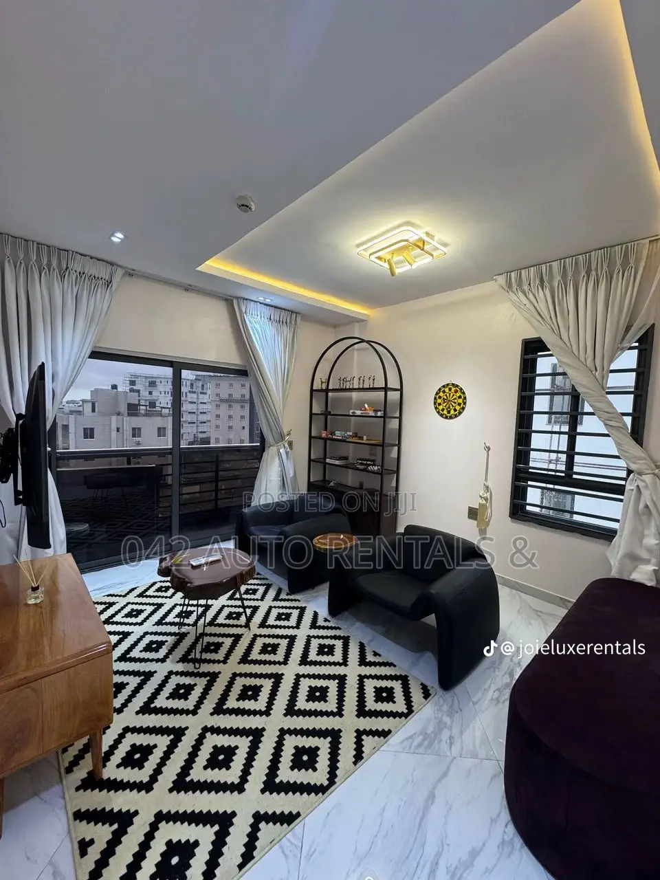 Luxurious Three Bedroom Waterfront Apartment in Banana Island