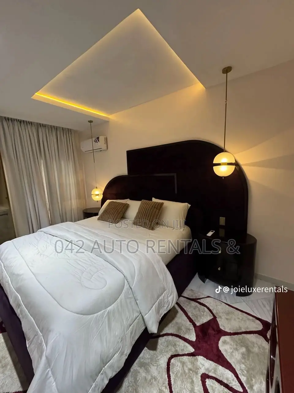 Luxurious Three Bedroom Waterfront Apartment in Banana Island