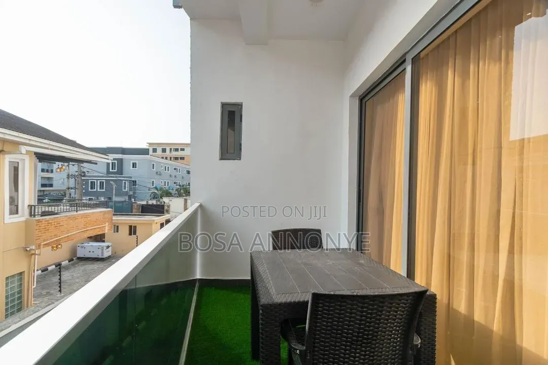 Standard 3b Flat in Adeola Odeku