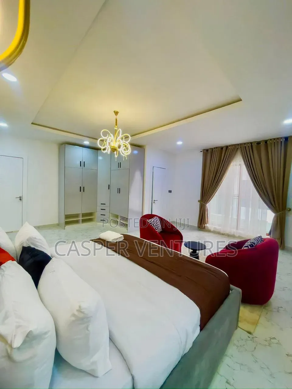 Luxurious 1bed With Pool, Gym Balconies in Ikate