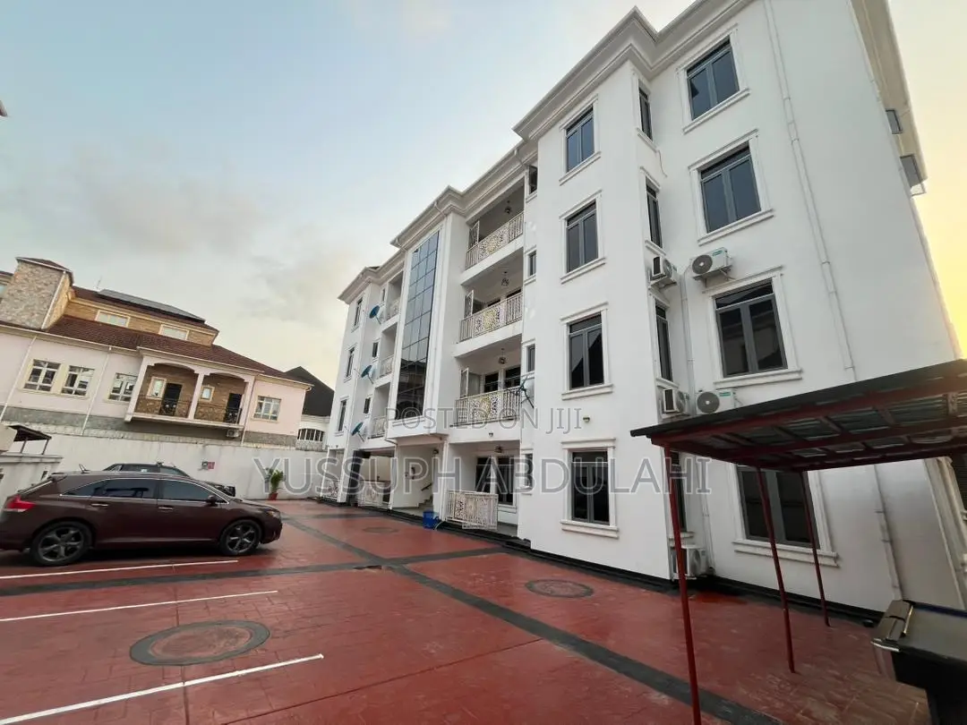 3 Bedrooms Gra Ikeja in Ikeja GRA