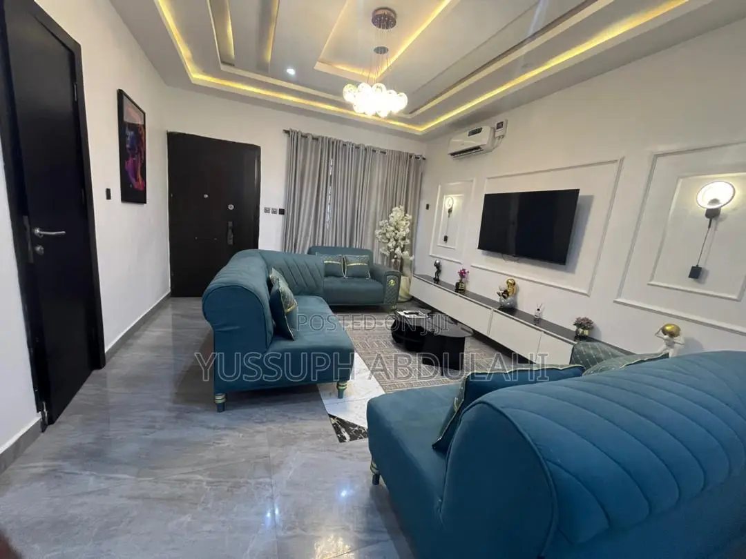 3 Bedrooms Gra Ikeja in Ikeja GRA