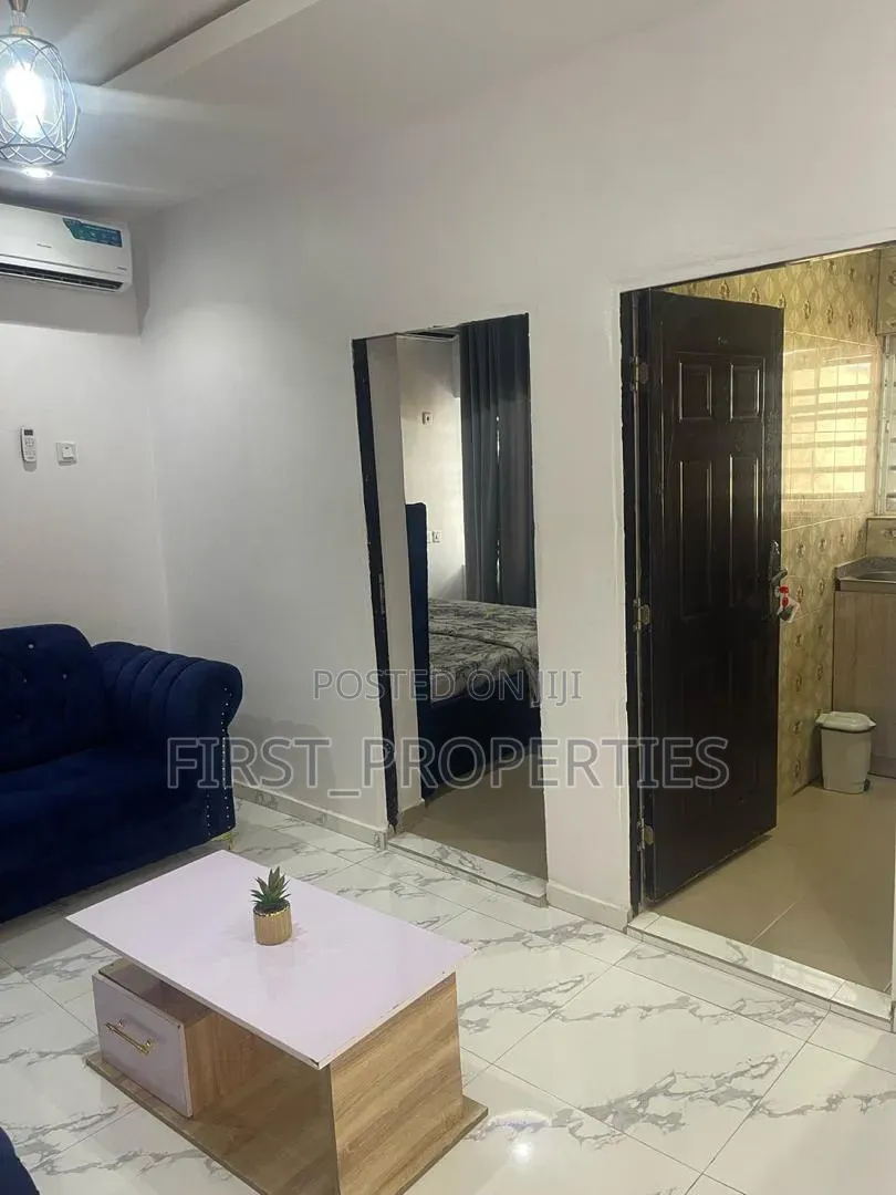 Fully Furnished Room and Parlour Self Con in Ibadan