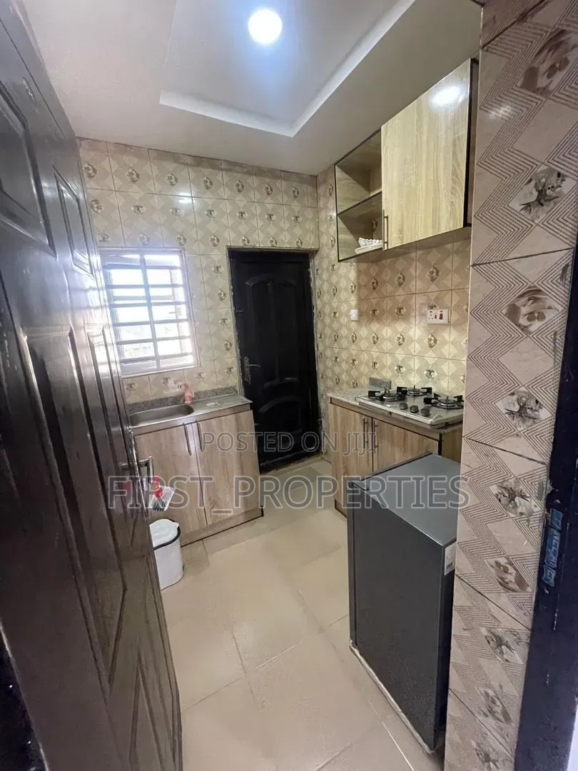 Fully Furnished Room and Parlour Self Con in Ibadan
