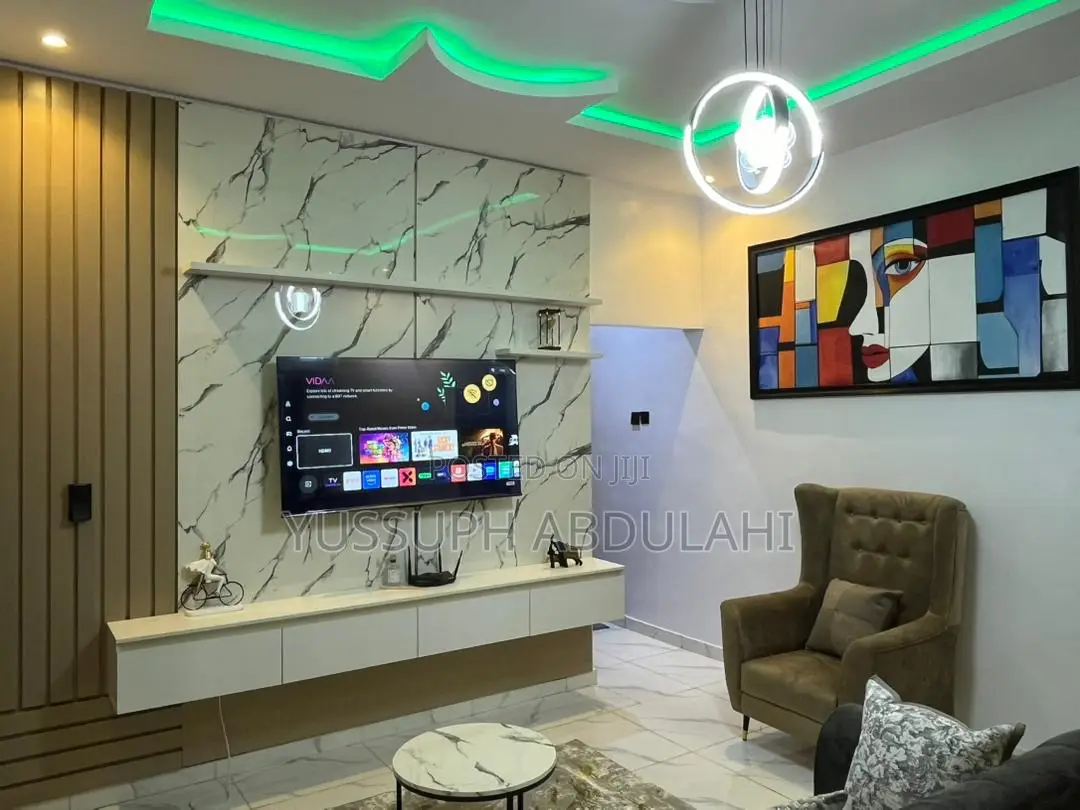 1 Bedroom Surulere in Adeniran Ogunsanya
