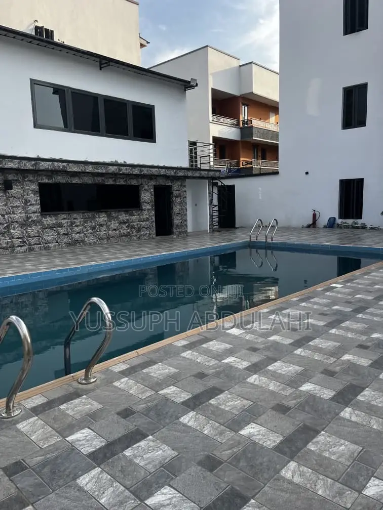 3 Bedrooms Gra Ikeja in Ikeja GRA