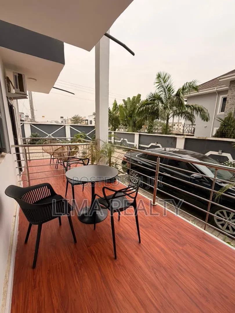 2 Bed With Lounge Area Jahi in Jahi