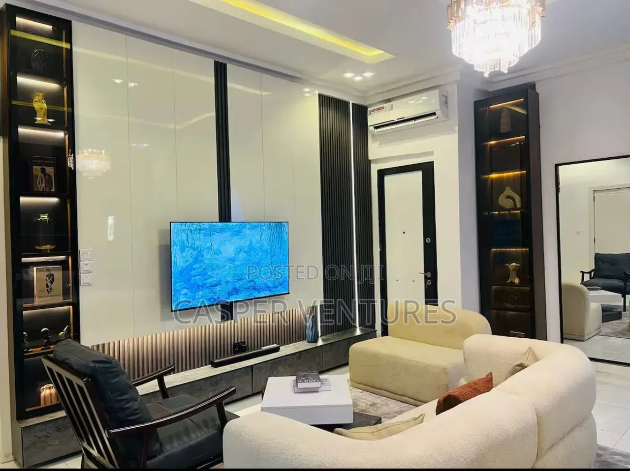 Luxurious Aesthetic Apartment in Chevron