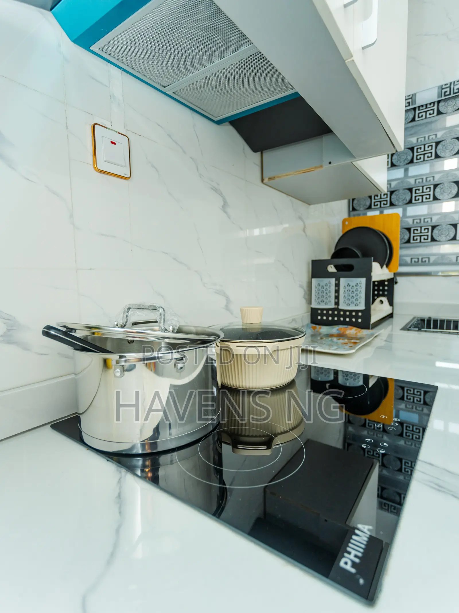 1 Bedroom Shortlet Apartment Available for Booking in Alakia