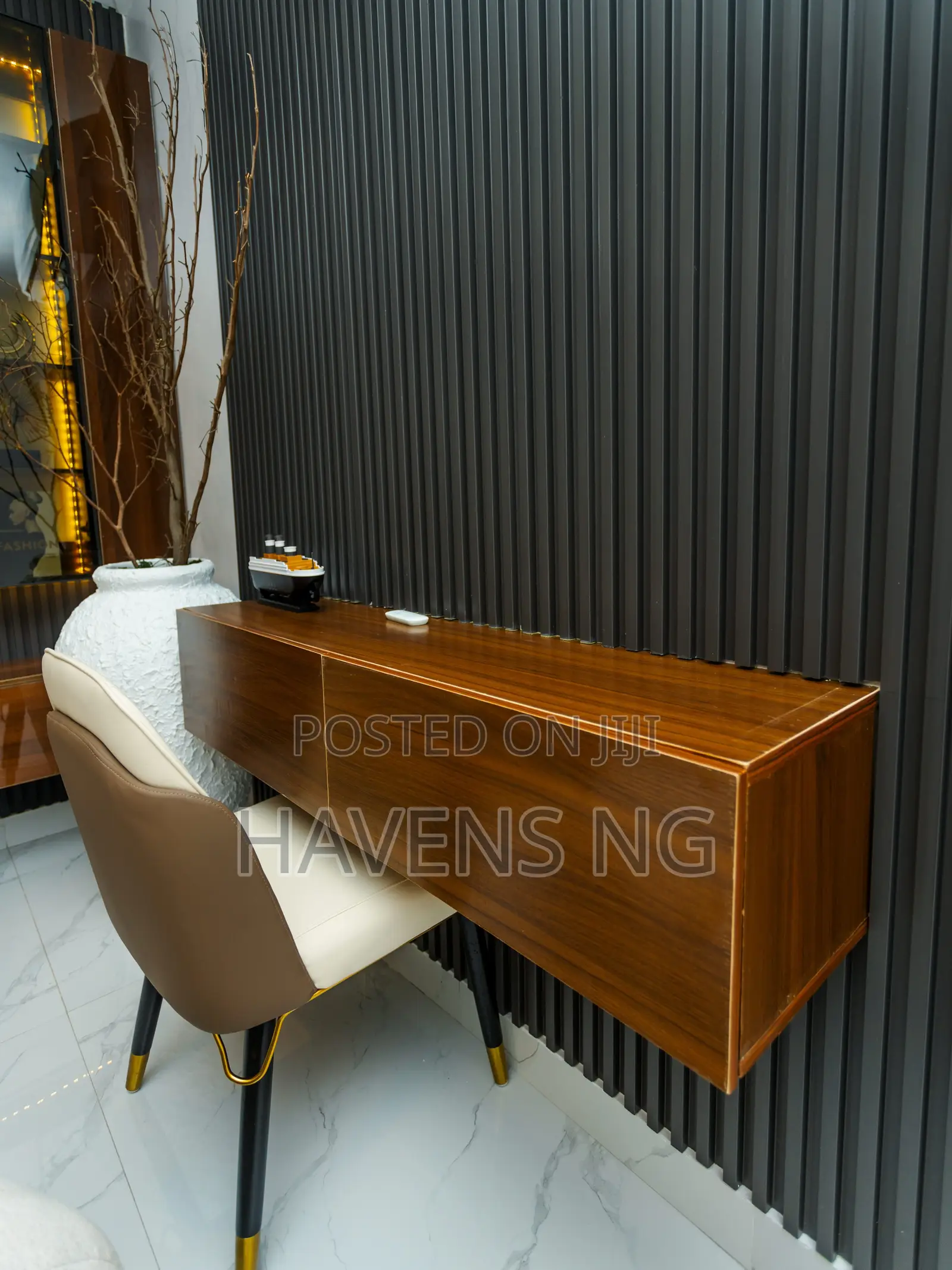 1 Bedroom Shortlet Apartment Available for Booking in Alakia