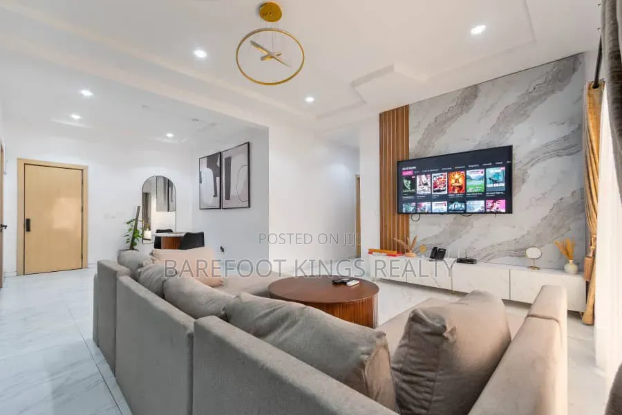 Beautiful 2bedroom Apartment in Lekki Phase 1