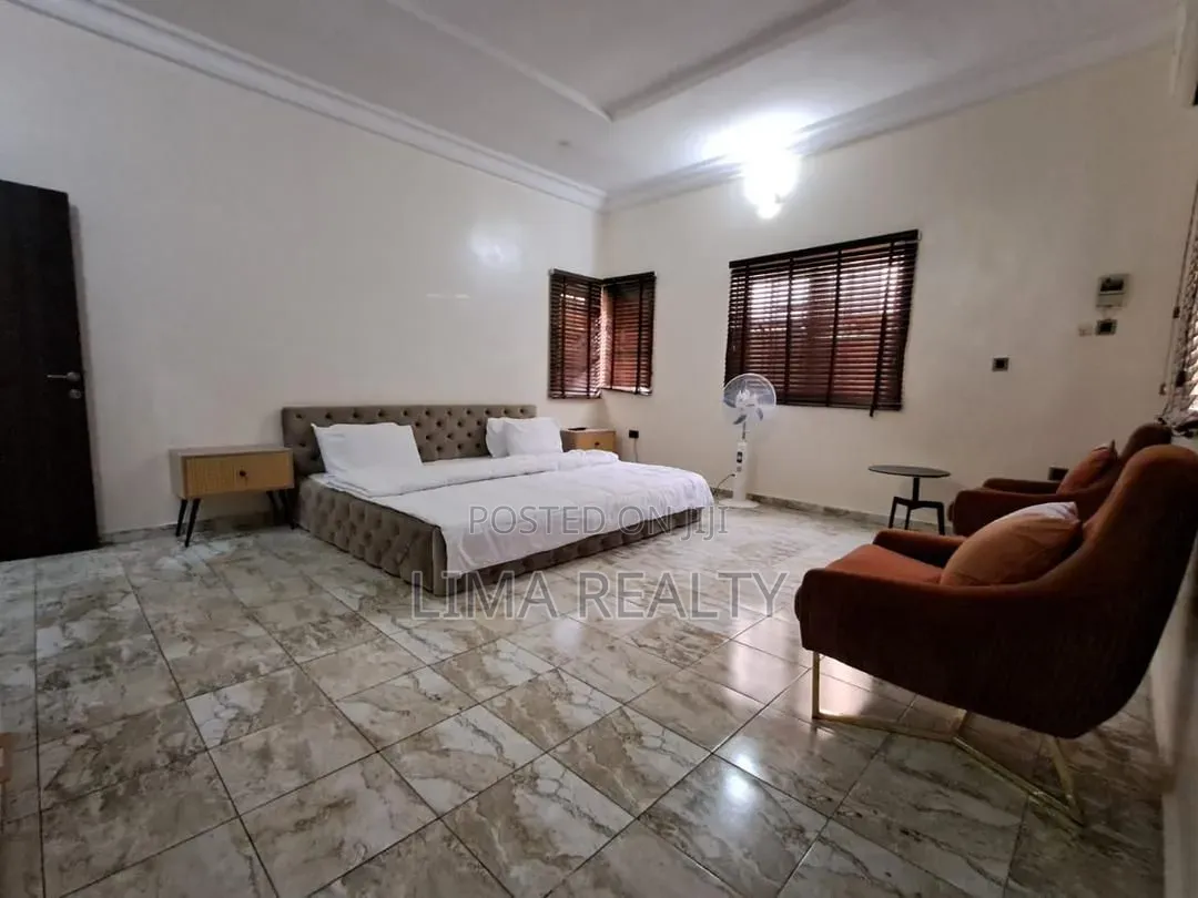 3 Bed Self Compound Phase 1 in Lekki Phase 1