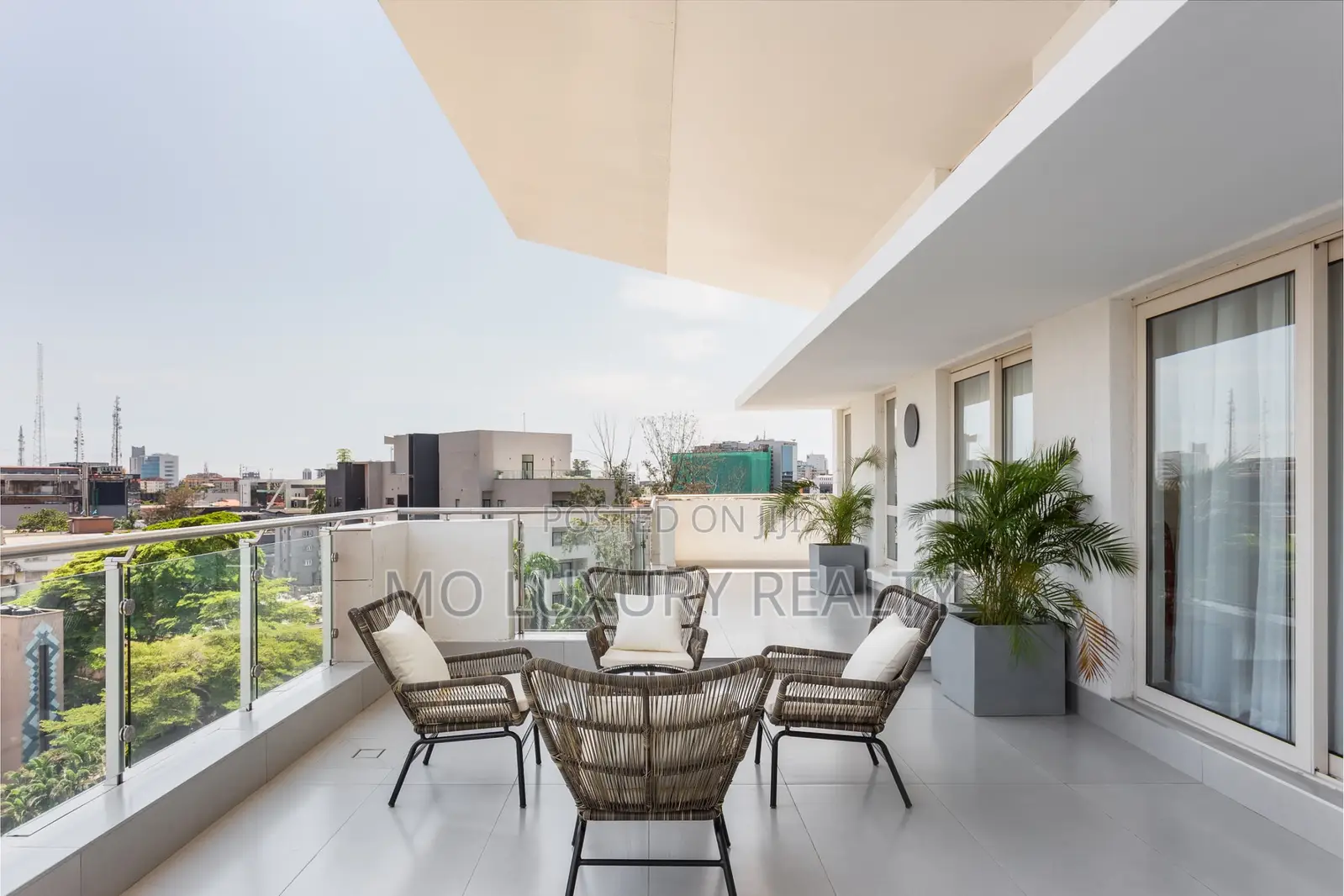 Luxury Apt 1bed, 2bed, 3bed and 2bedroom Penthouse in Kofo Abayomi