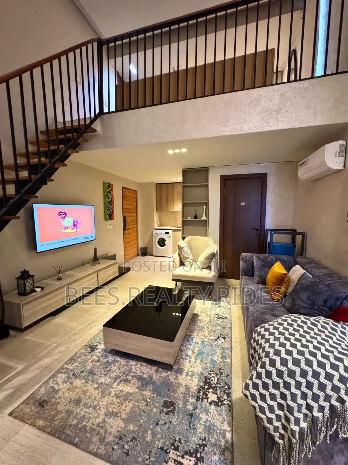 Modern Loft Studio Apartment With City View, Rooftop a Balcony in Sabo / Yaba