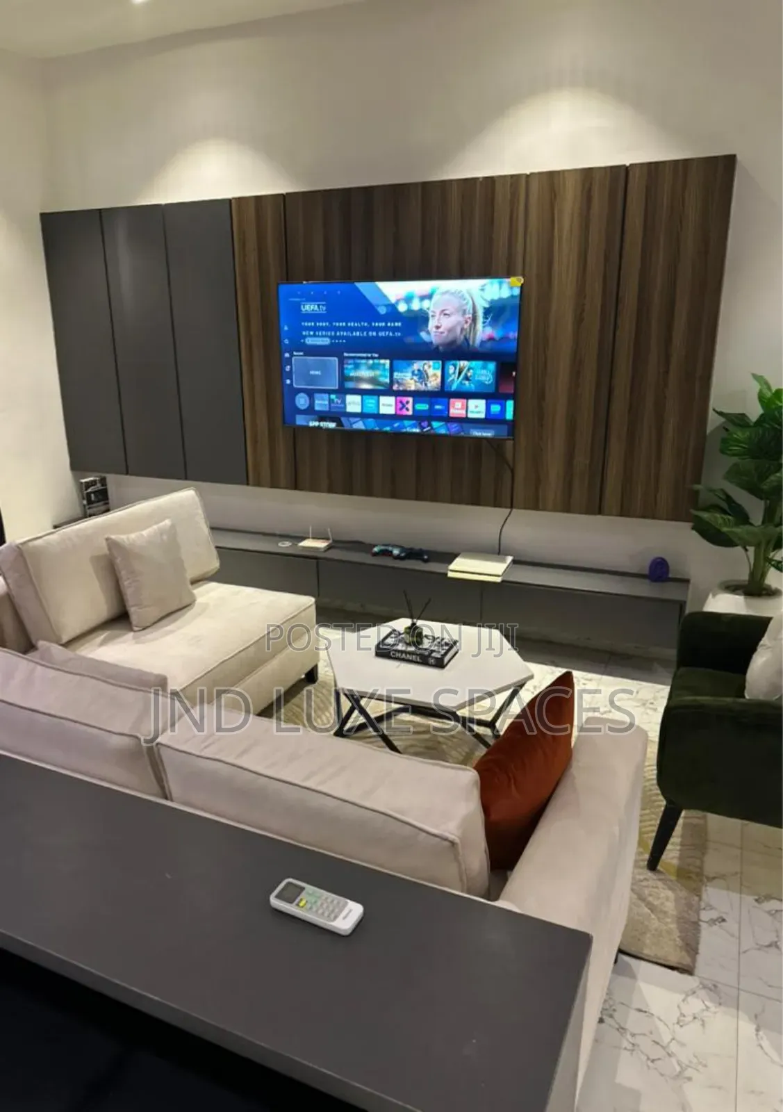 Luxury Cozy 2/3Bedroom Apartment With a Swimming Pool, Snooker Board in Victoria Island