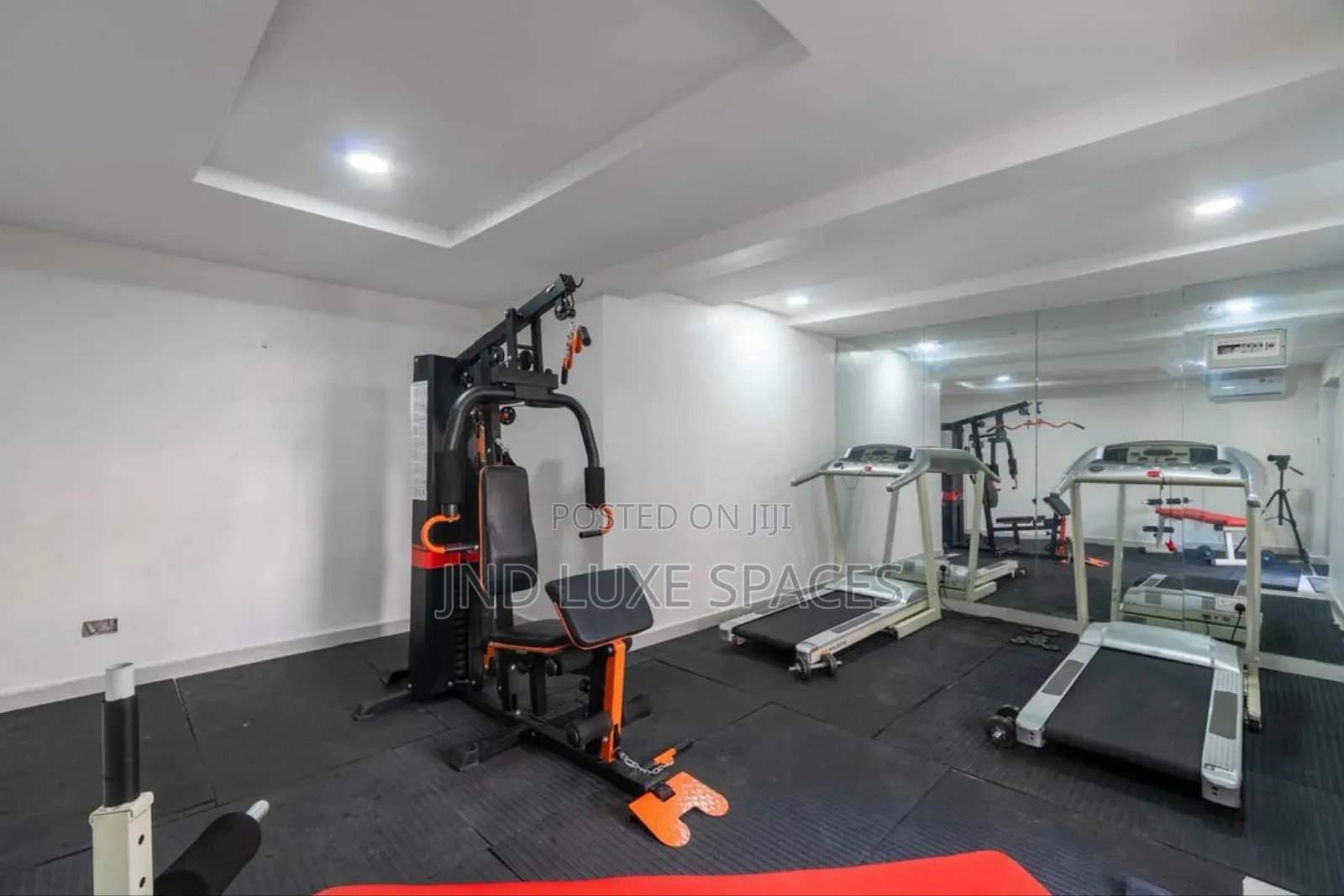 Luxury Cozy 2/3Bedroom Apartment With a Swimming Pool, Snooker Board in Victoria Island