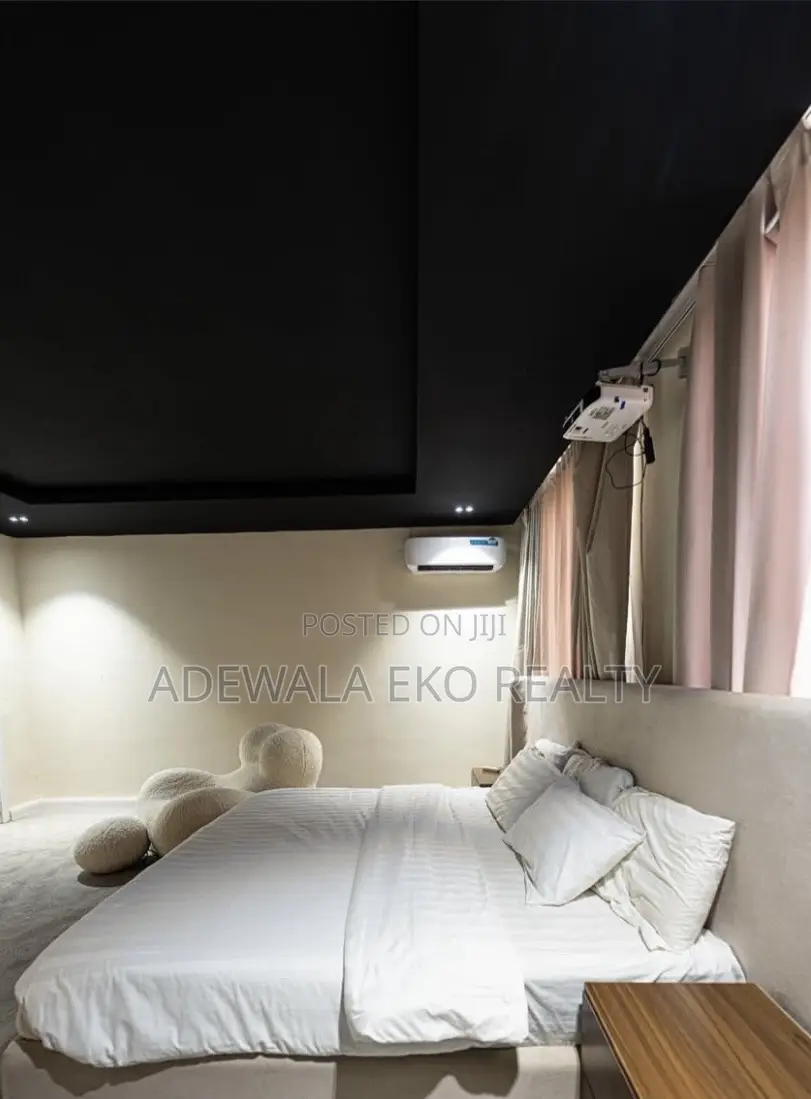 Lux 1-Bedroom Shortlet in Lekki Phase 1 - 85" Cinema TV 24/7 Power. in Lekki Phase 1