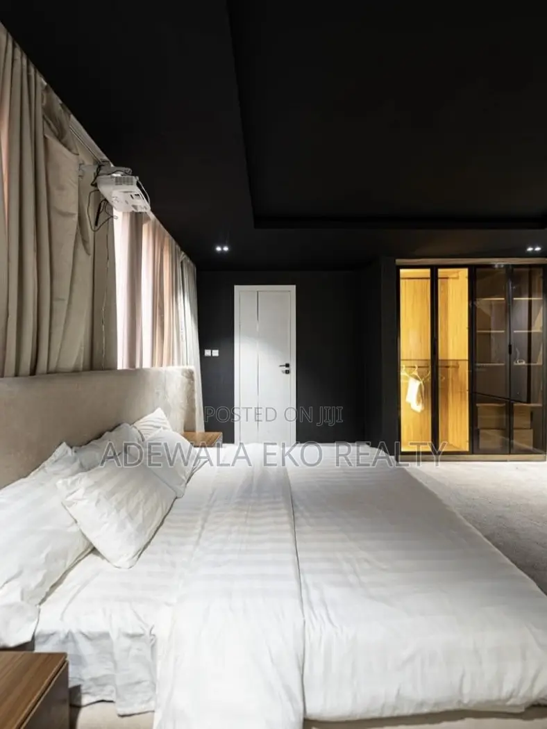 Lux 1-Bedroom Shortlet in Lekki Phase 1 - 85" Cinema TV 24/7 Power. in Lekki Phase 1