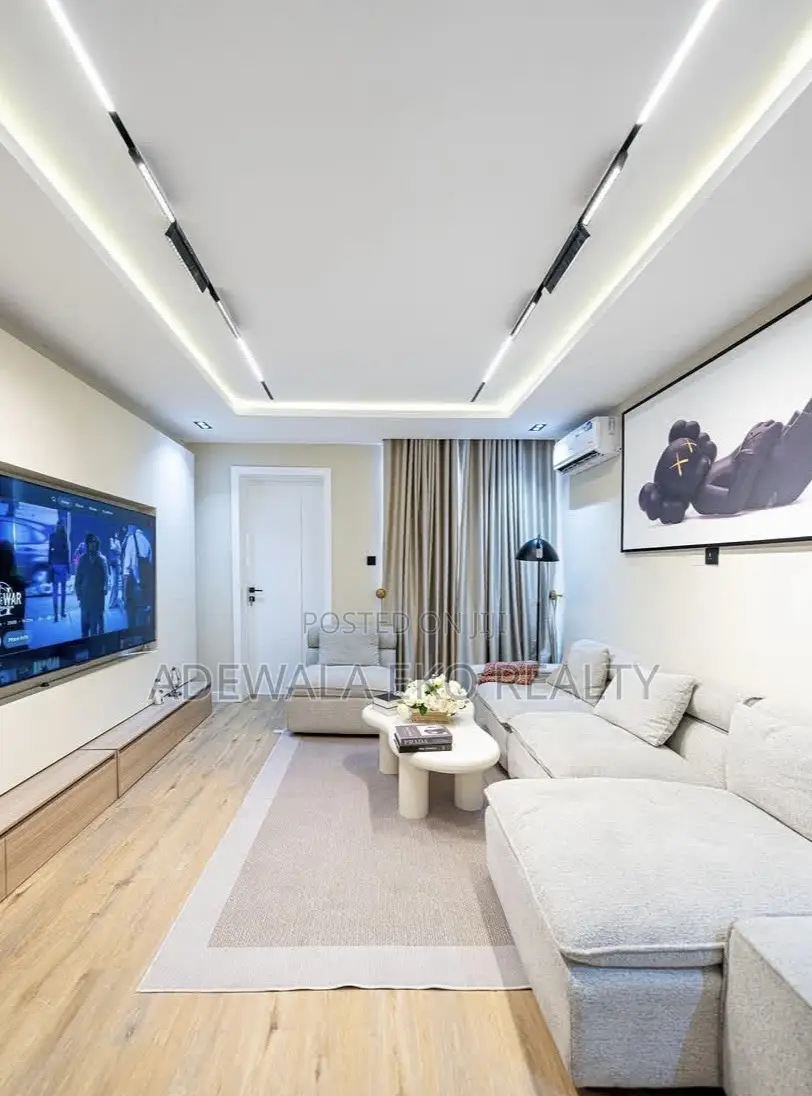 Lux 1-Bedroom Shortlet in Lekki Phase 1 - 85" Cinema TV 24/7 Power. in Lekki Phase 1