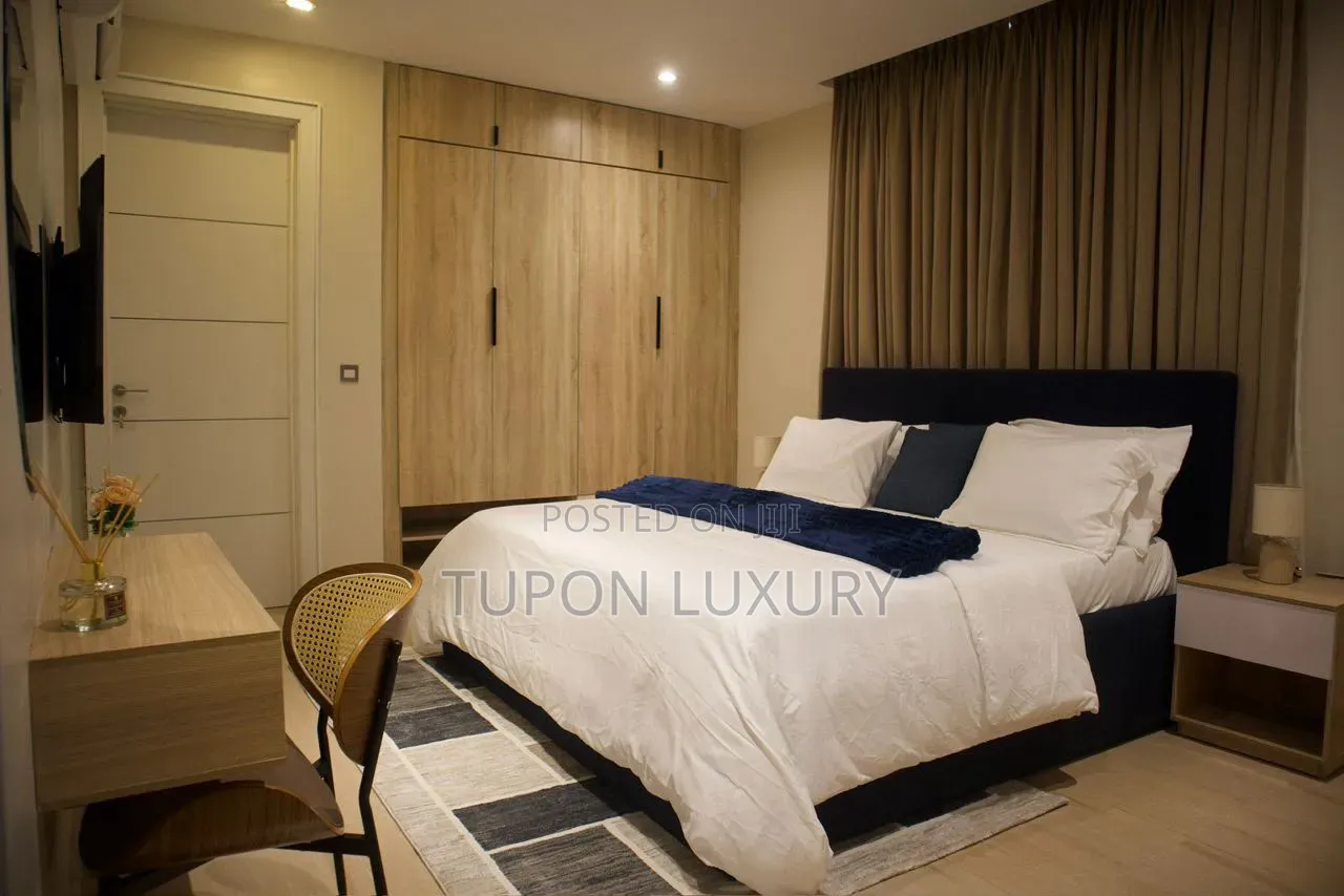 Luxury 3bed in Iconic Towers Vi, With POOL,GYM, PS5, LOUNGE. ETC in Victoria Island Extension