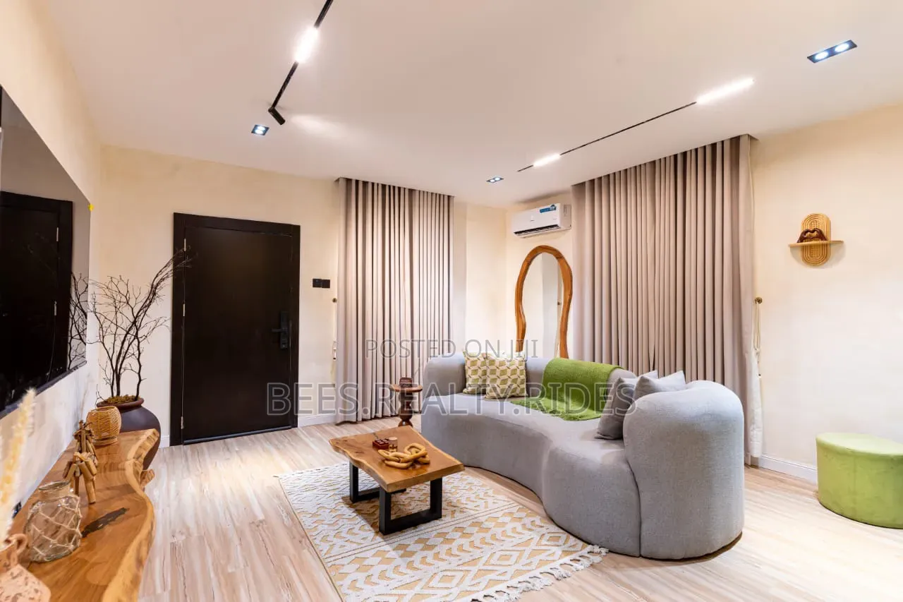 Boho-Themed 1 Bedroom Apartment in Yaba in Onike