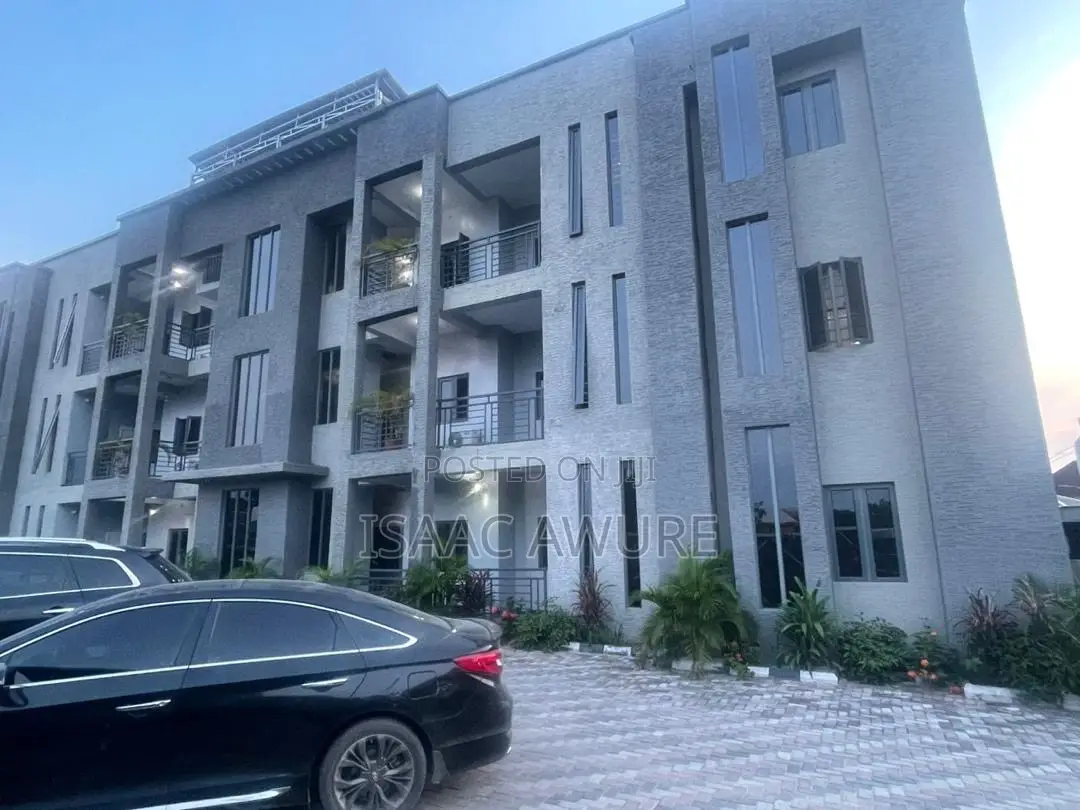 Beautiful and Cozy Two Bedroom Apartment in Sangotedo