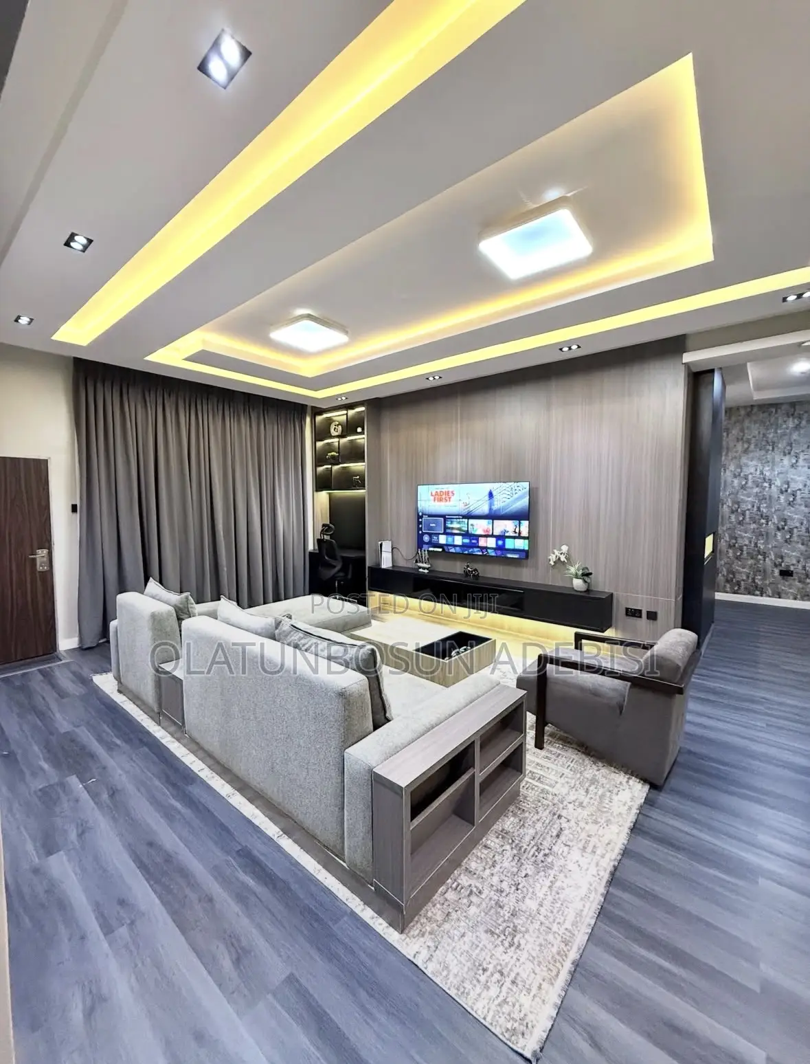 Beautiful 2 Bedroom Apartment Shortlet in Lekki Phase 1