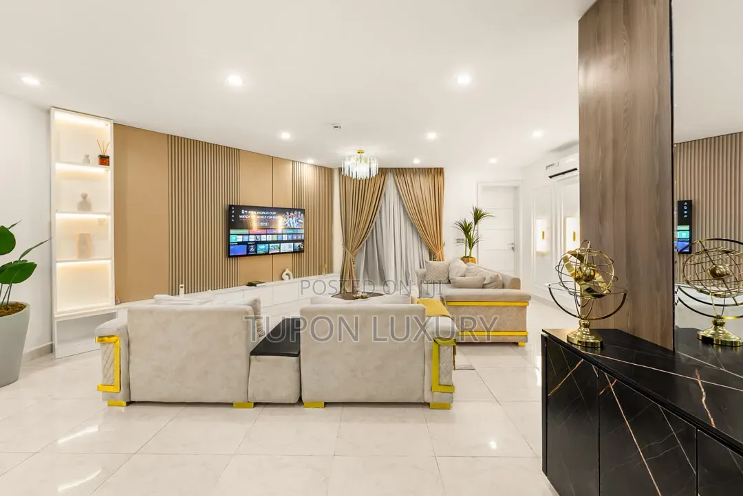 Luxury 3bedroom on the 7th Floor With Pool Gym in Victoria Island Extension