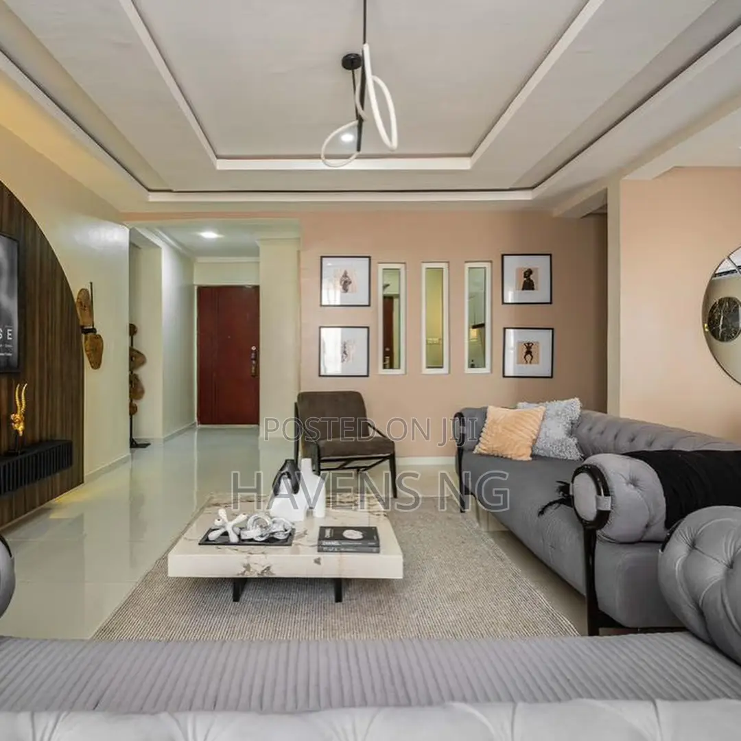Luxury 2-Bedroom City View Apartment in Parkview Estate