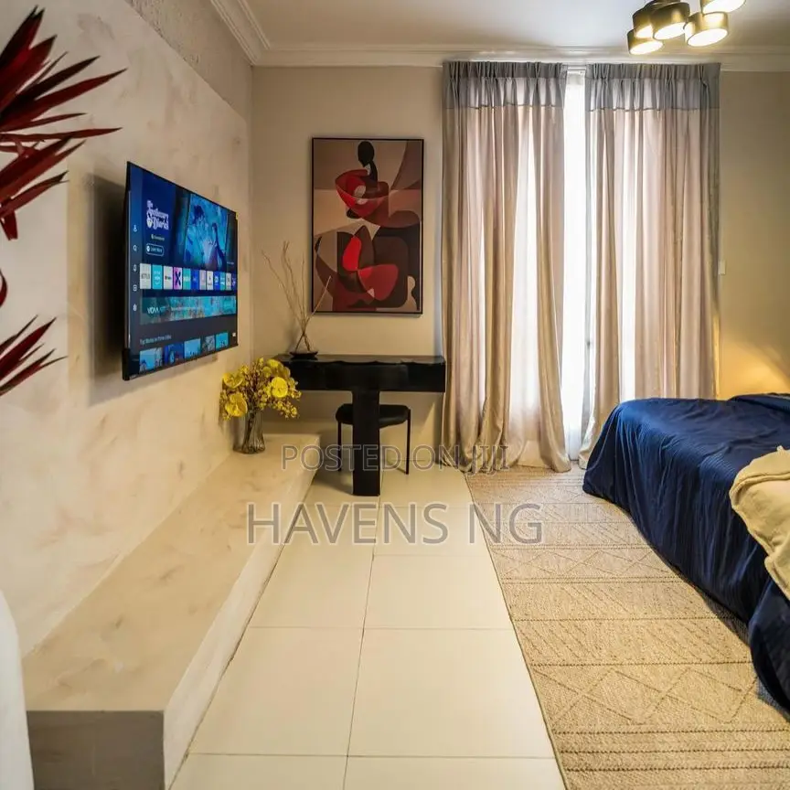 Luxury 2-Bedroom City View Apartment in Parkview Estate