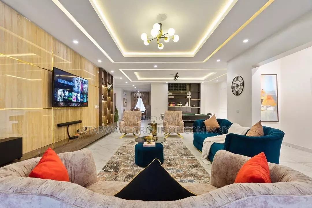 3bedroom Smart Apartment With Snooker and Pool at Oniru in Adeola Odeku