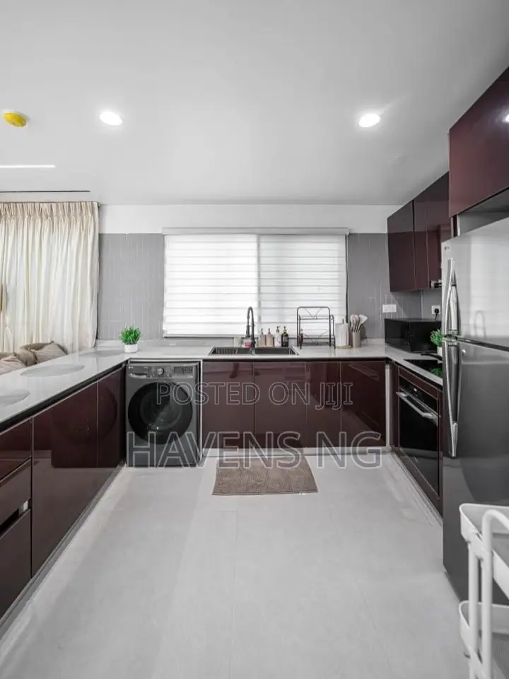 Luxury 1-Bedroom Waterfront Apartment in Old Ikoyi
