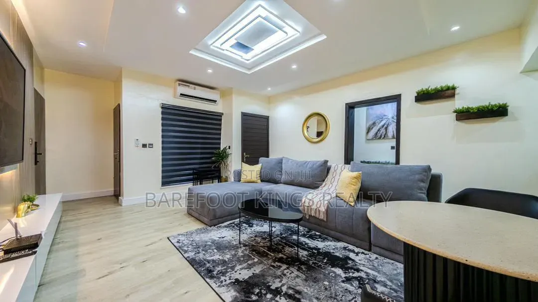 Luxury 2Bedroom Apartment in Lekki Phase 1
