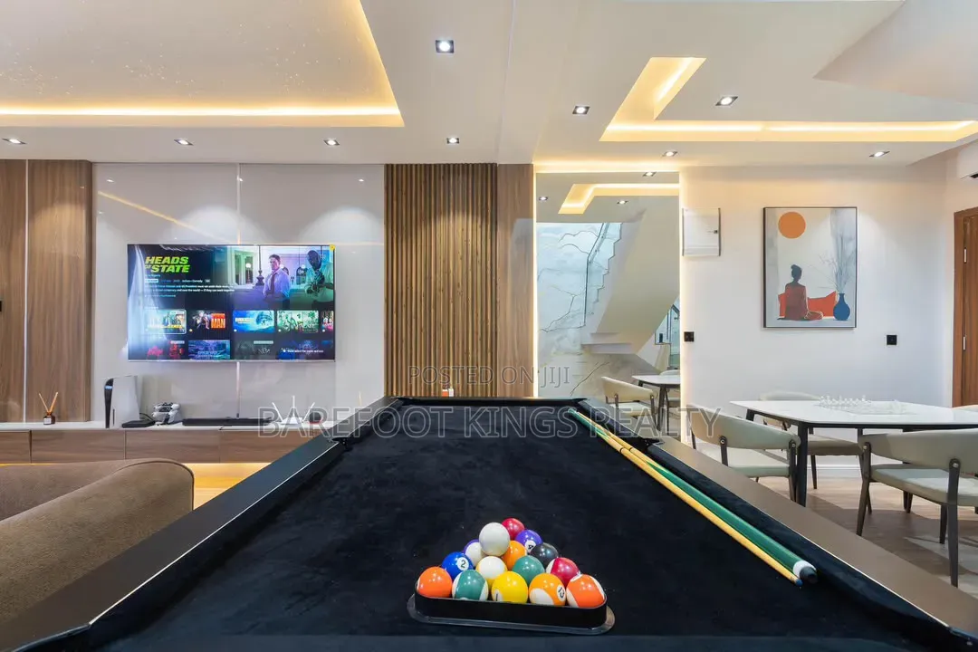 Luxury 2Bedroom Massionate Apartment in Lekki Phase 1