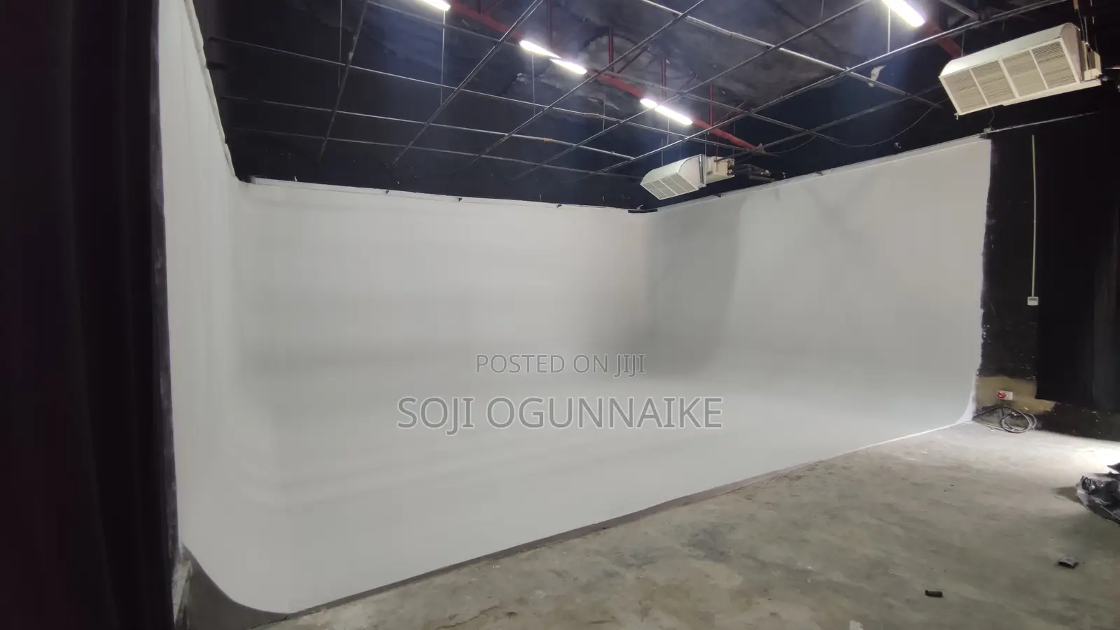 Content Studio With Walls That Change Colour in VGC / Ajah