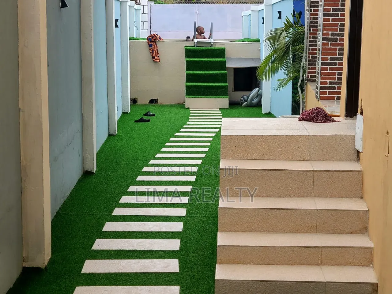 2 Bed Ikeja Airport Road With Pool in Airport Road / Ikeja