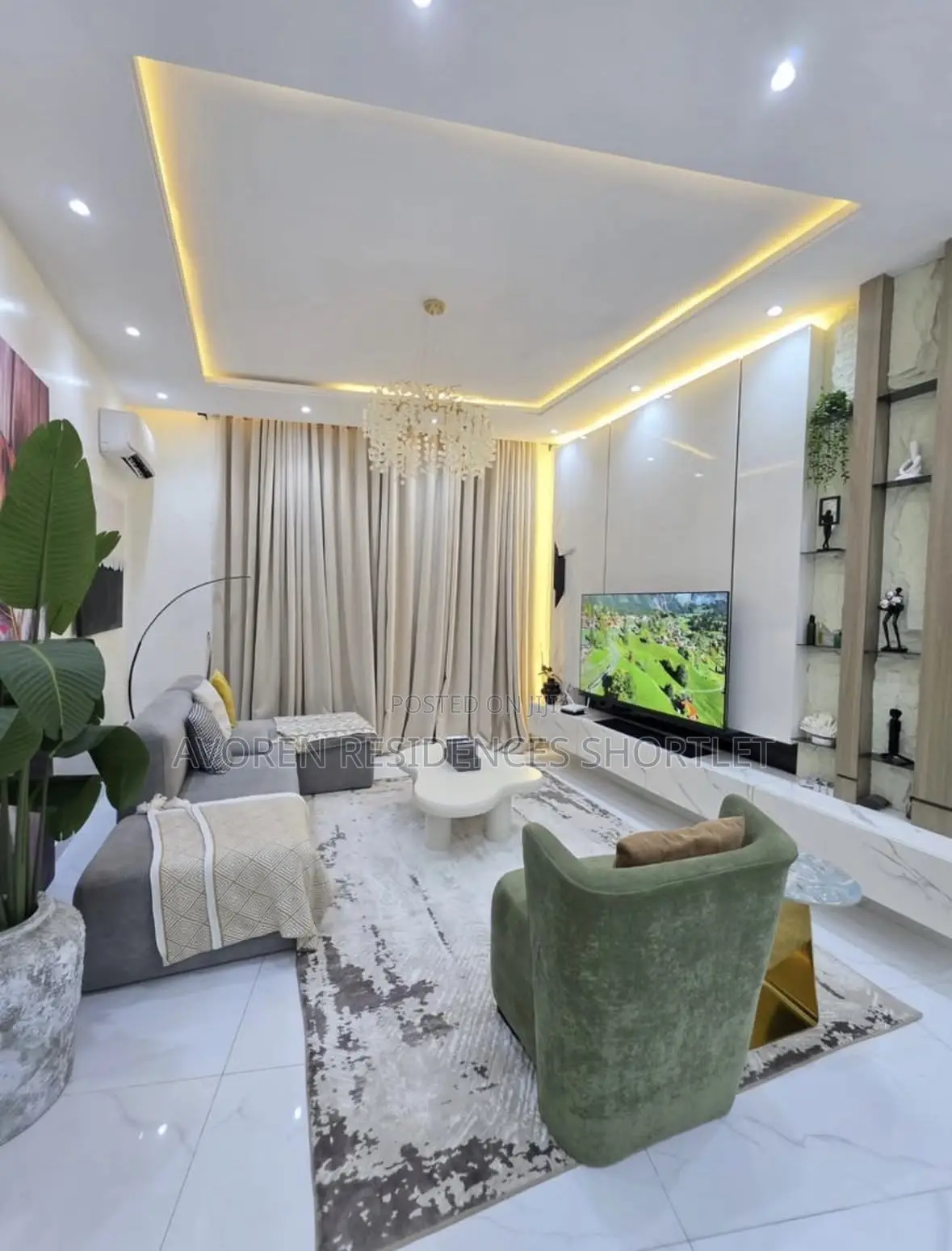 Luxury 1 Bedroom Shortlet in Admiralty Way in Lekki Phase 1