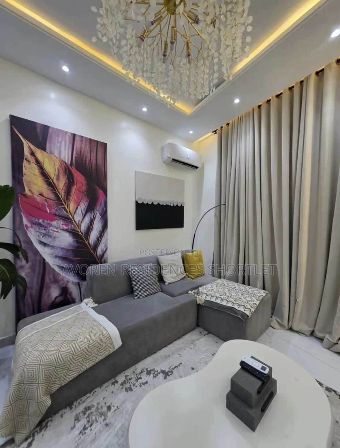 Luxury 1 Bedroom Shortlet in Admiralty Way in Lekki Phase 1