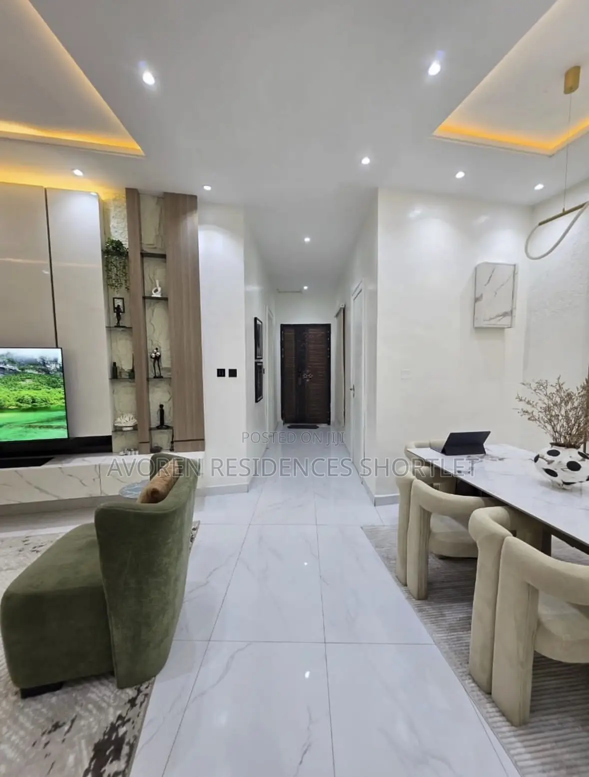 Luxury 1 Bedroom Shortlet in Admiralty Way in Lekki Phase 1