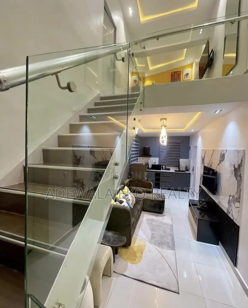1Bedroom Loft in Lekki Phase 1 - Off Admiralty in Lekki Phase 1