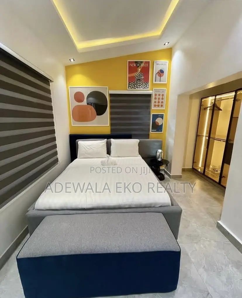 1Bedroom Loft in Lekki Phase 1 - Off Admiralty in Lekki Phase 1