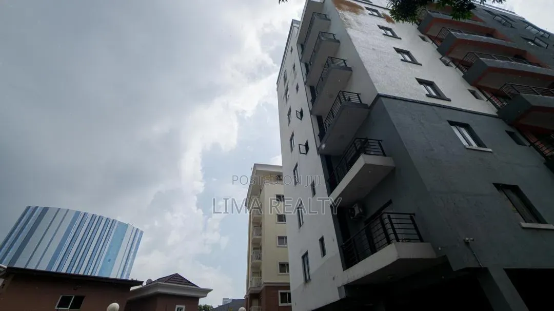 Biege Beauty- 3 Bed City View Apartment in Kofo Abayomi