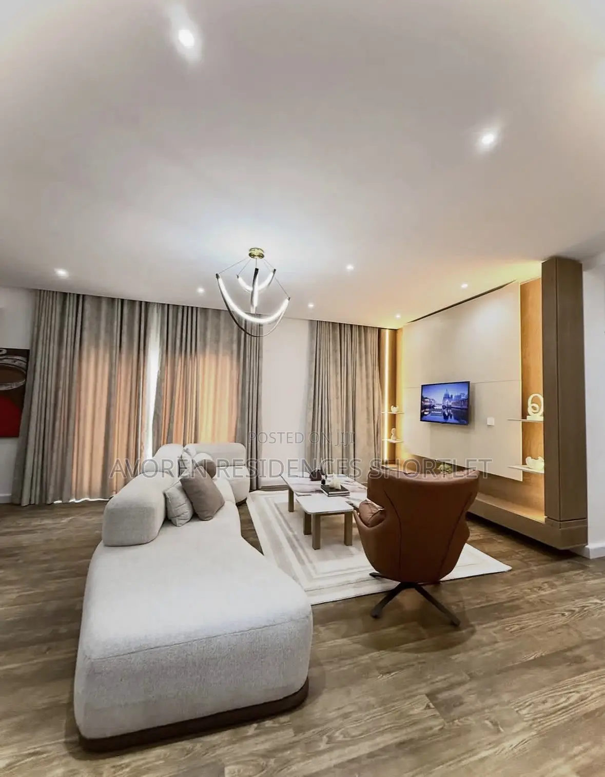 Cozy 3 Bedroom Shortlet in Admiralty Way in Lekki Phase 1