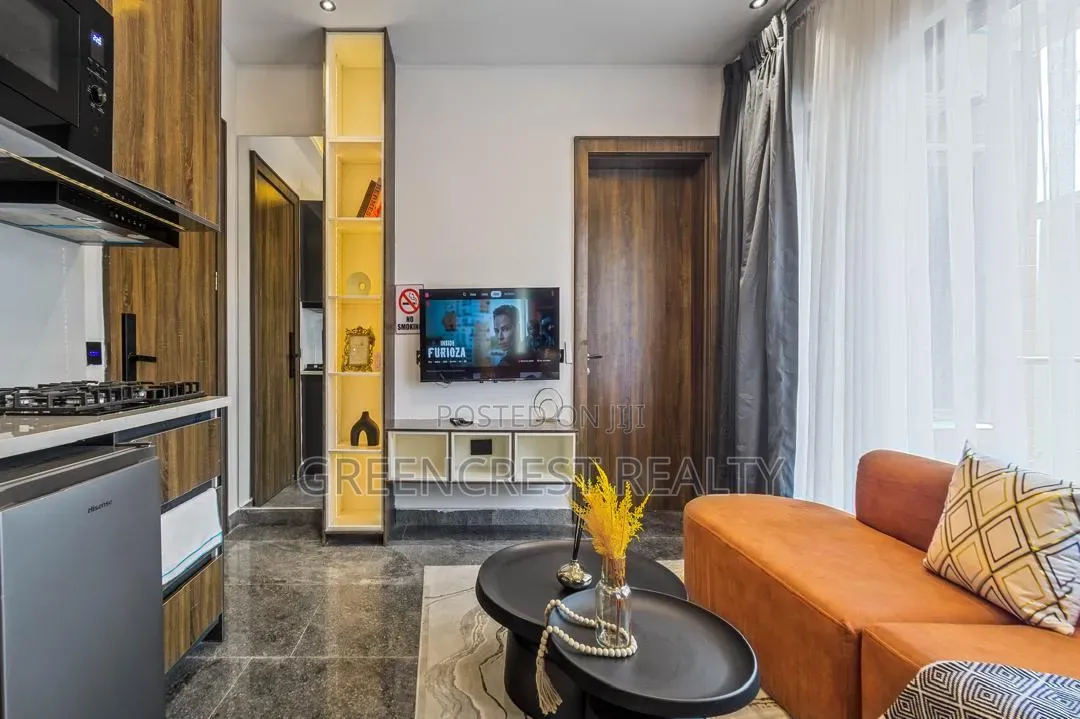One Bedroom Smart Apartment (With Inbuilt Speaker) in Lekki Phase 1