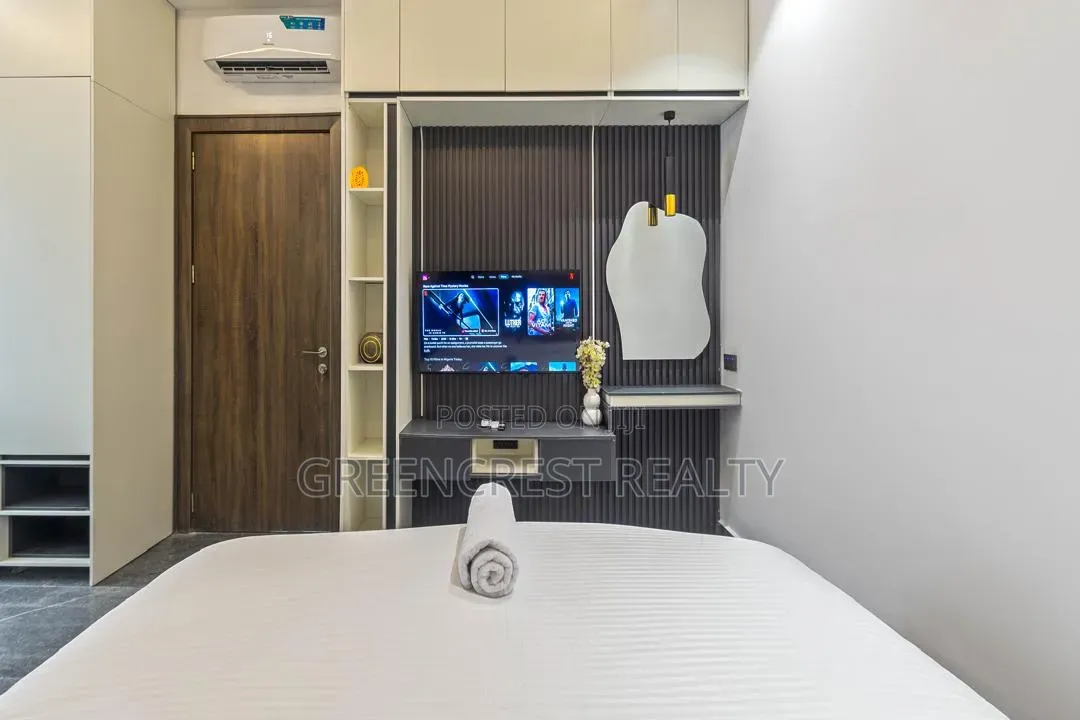 One Bedroom Smart Apartment (With Inbuilt Speaker) in Lekki Phase 1