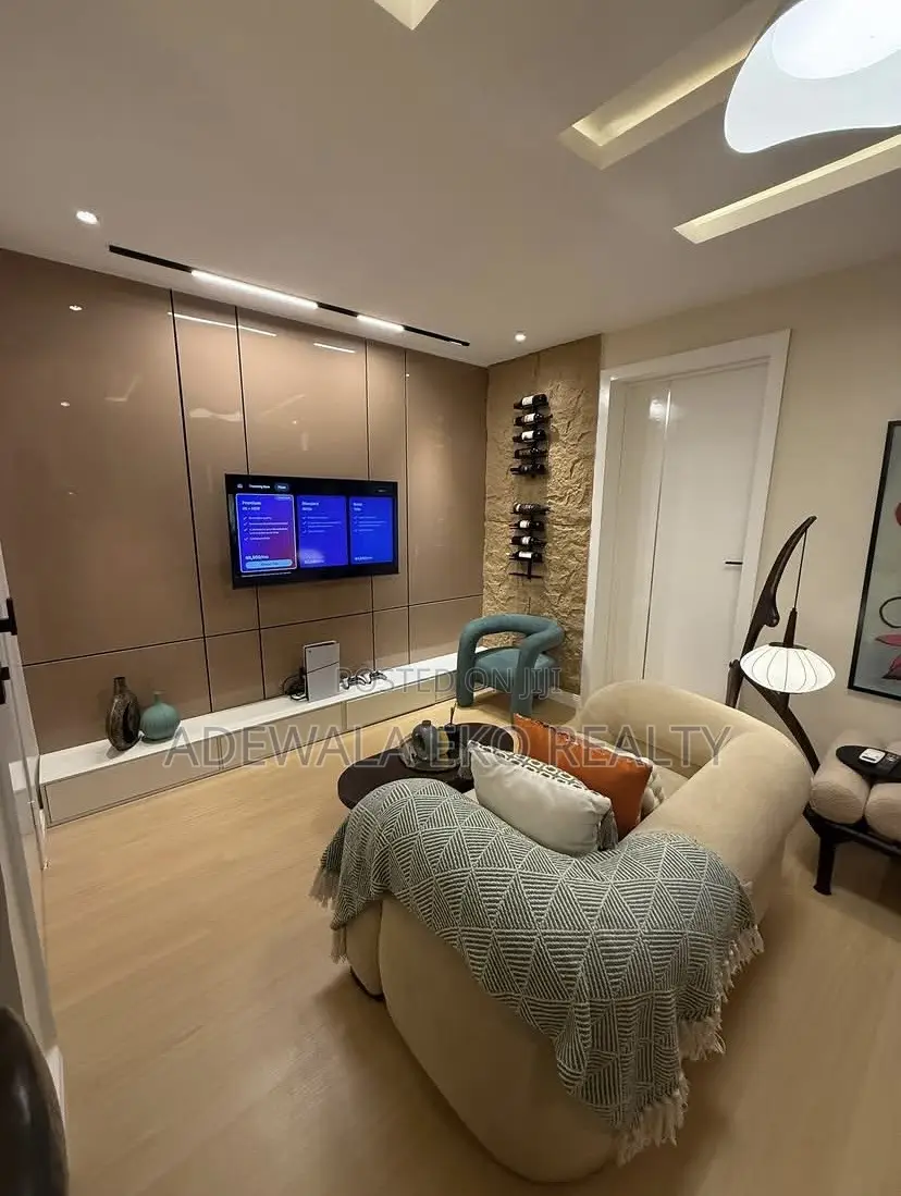 1Bedroom Shortlet Lekki Phase 1 - 24/7 Power|PS5|Pool in Lekki Phase 1