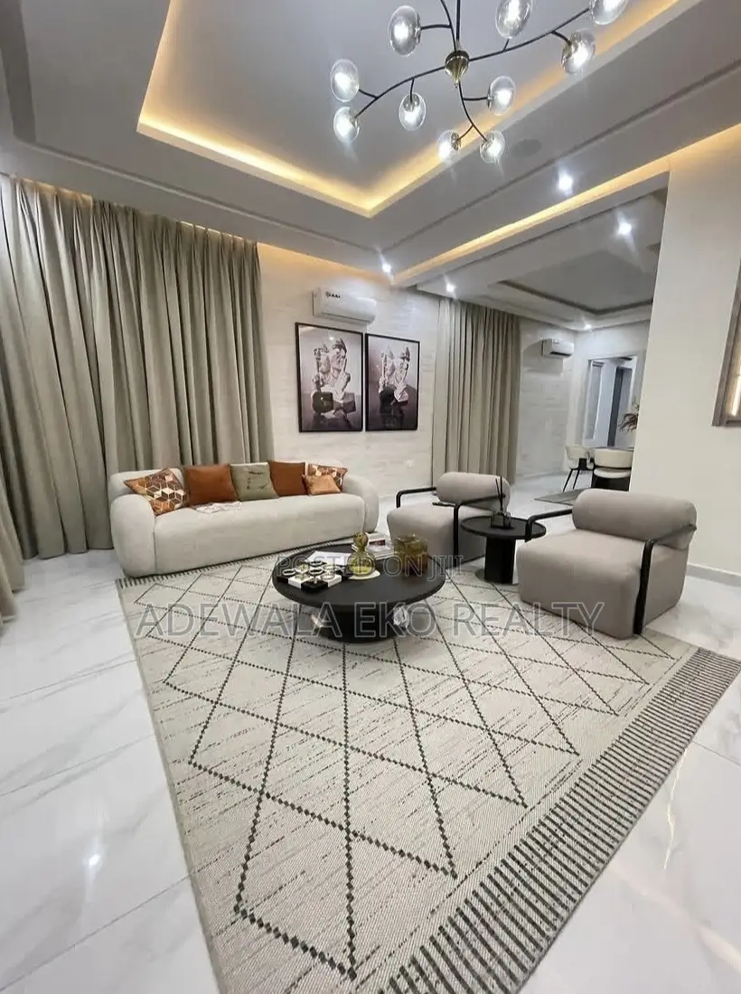 Luxury 3-4 Bedroom Serviced Shortlet Apartment Ikeja GRA in Ikeja GRA